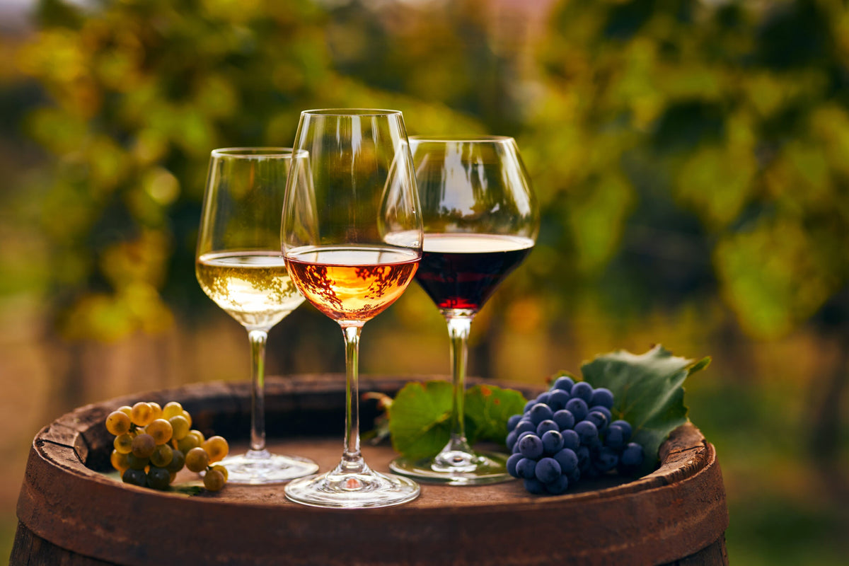 An image of 3 different varieties of wine.